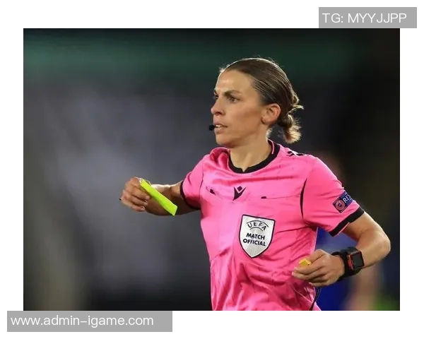 女子足球裁判员的成长之路与挑战探讨如何提升她们的职业发展与社会认知