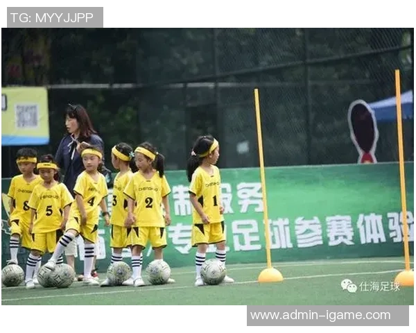 足球服打篮球的趣味挑战如何在不同运动中找到乐趣与风格的结合